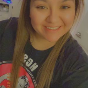 Meet your Posher, Desiree